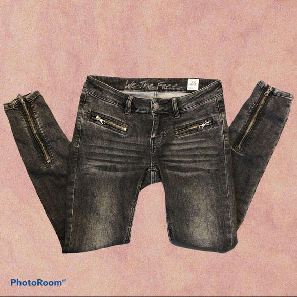We The Free Denim - We The Free Black/Gray Zipper Skinny Jeans